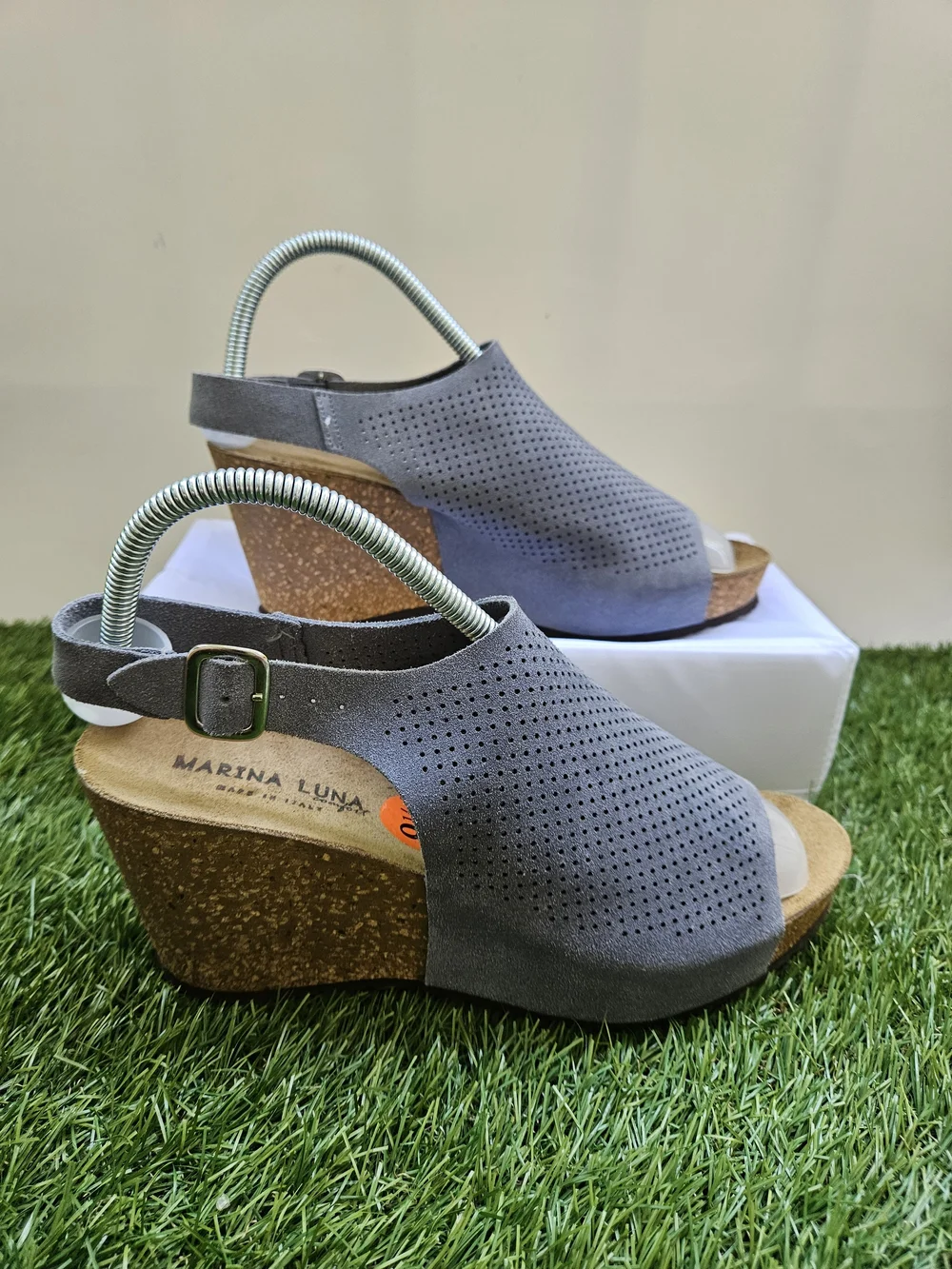 NWOB Marina Luna Italy Sandals 9.5 (40) Genuine Gray Suede Cork Wedge Comfort